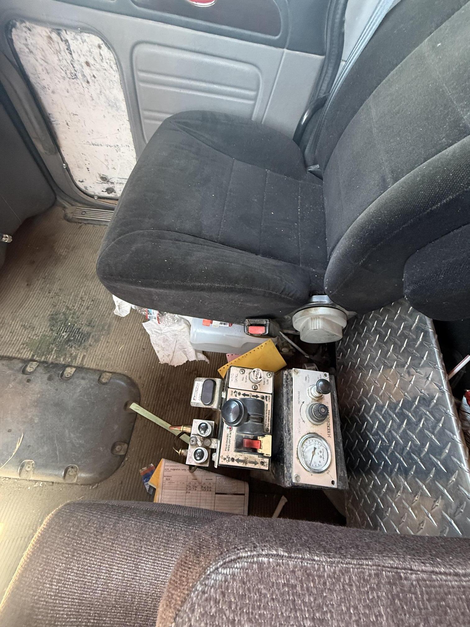 2013 PETERBILT 386 - Image 7